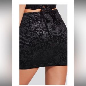 Floral velvet mini skirt